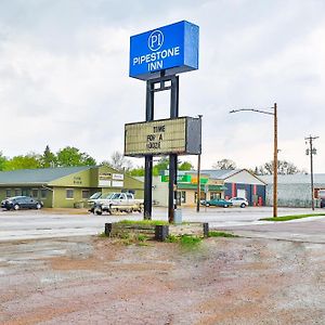 Oyo Hotel Pipestone Mn, Canterbury Park